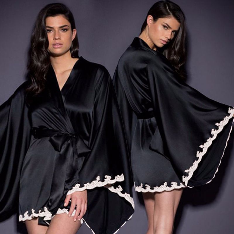 Seduction Kimono – One-Size Luxury Nightwear